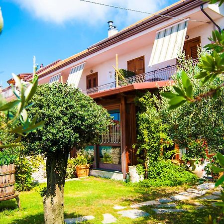 Agriturismo Mare E Monti 아제롤라 외부 사진