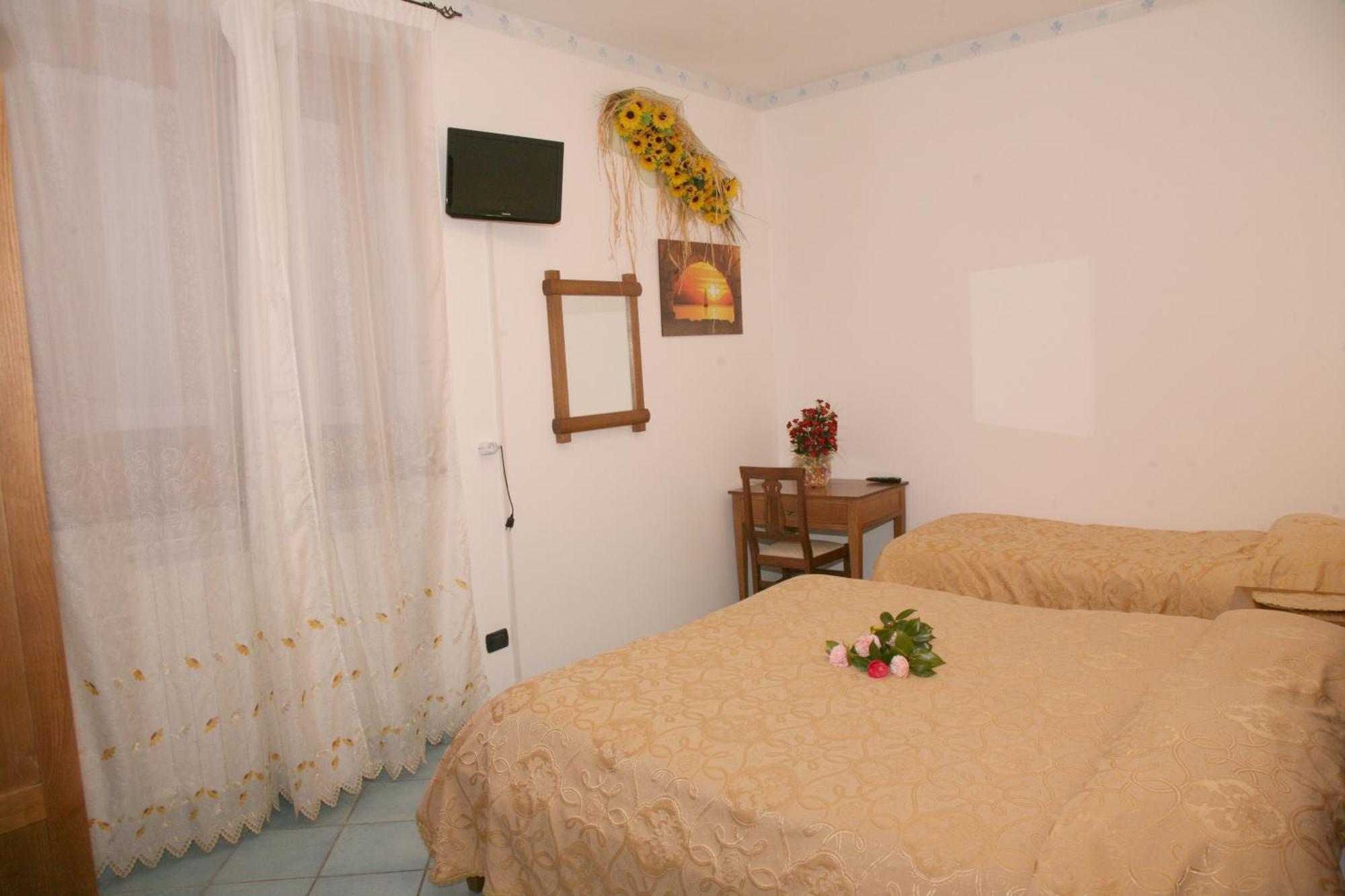 Agriturismo Mare E Monti 아제롤라 객실 사진