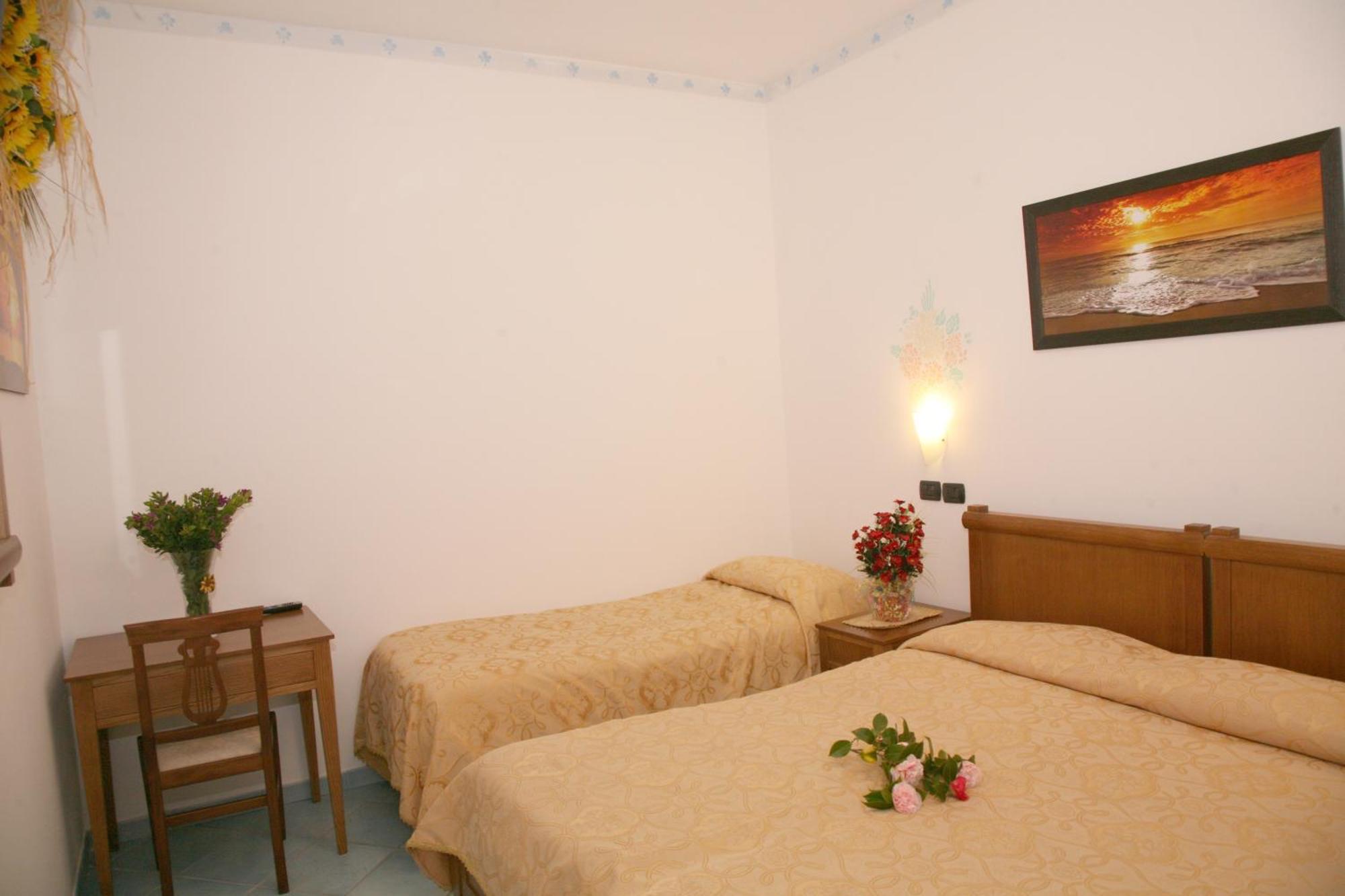 Agriturismo Mare E Monti 아제롤라 객실 사진