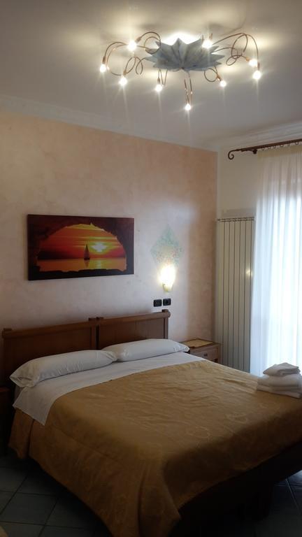 Agriturismo Mare E Monti 아제롤라 외부 사진