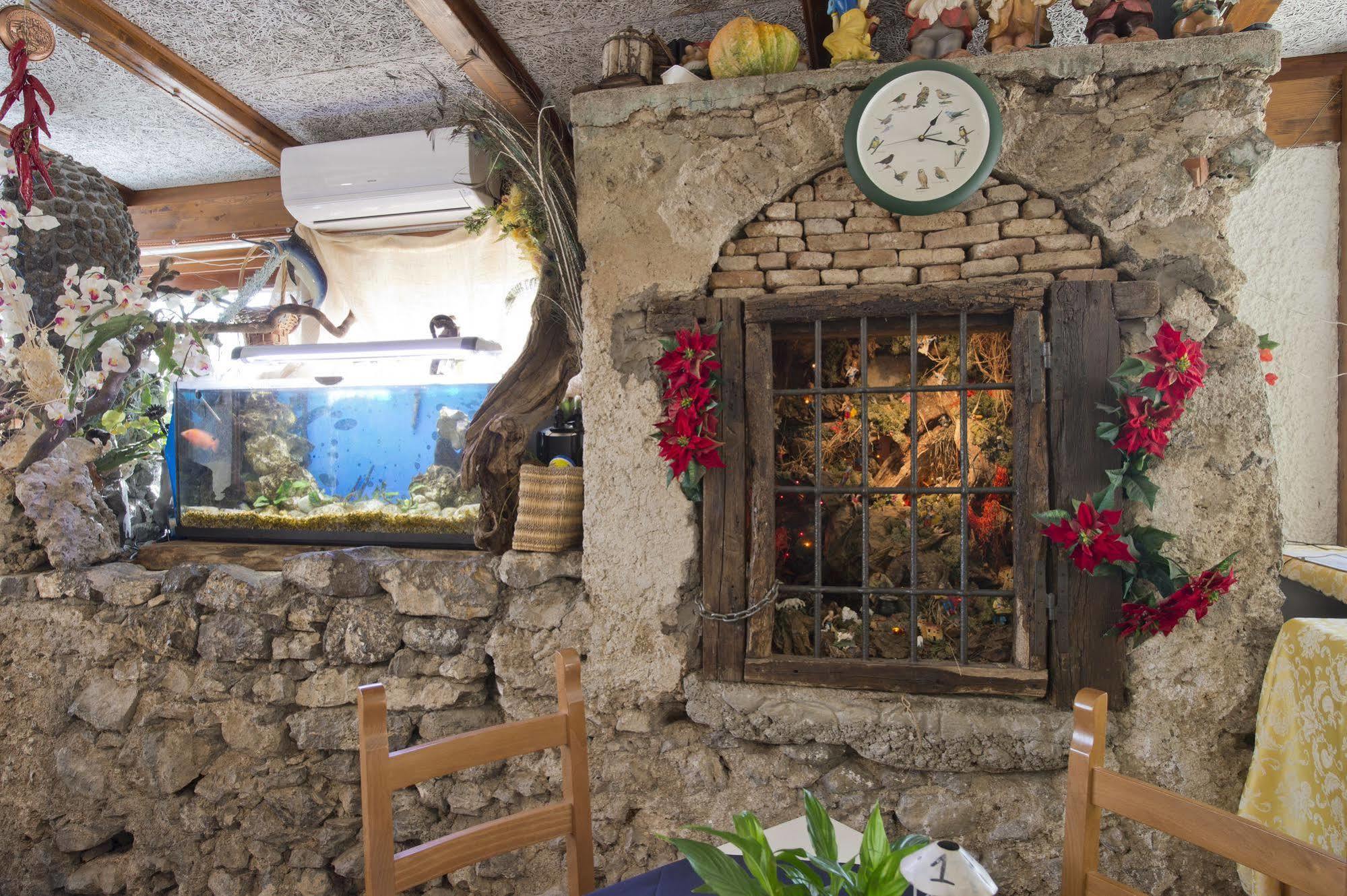 Agriturismo Mare E Monti 아제롤라 외부 사진